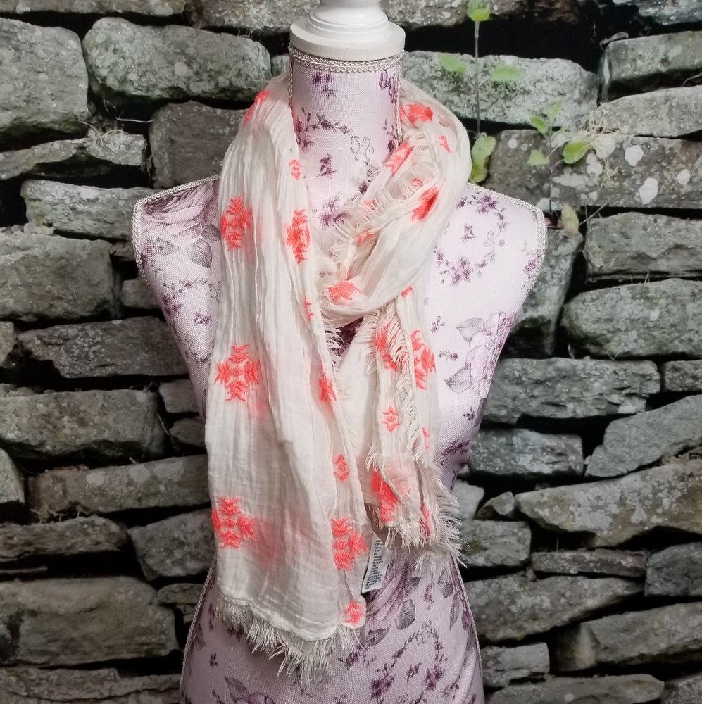 America Eagle Outfitters scarf